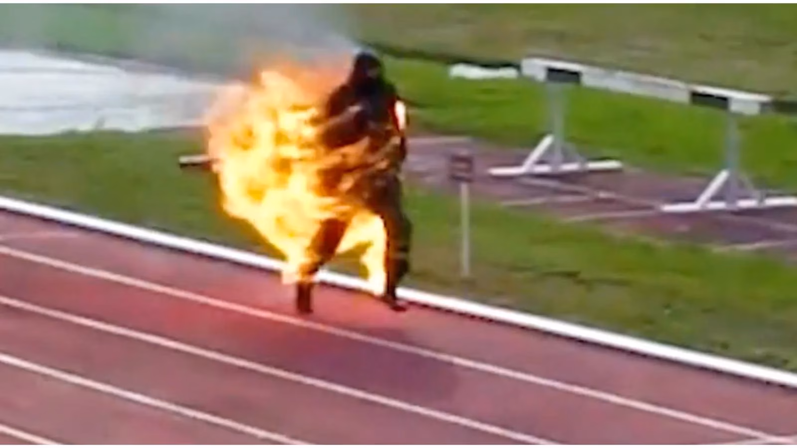 french-firefighter-smashes-two-world-records-while-on-fire-no-oxygen-needed-image-0