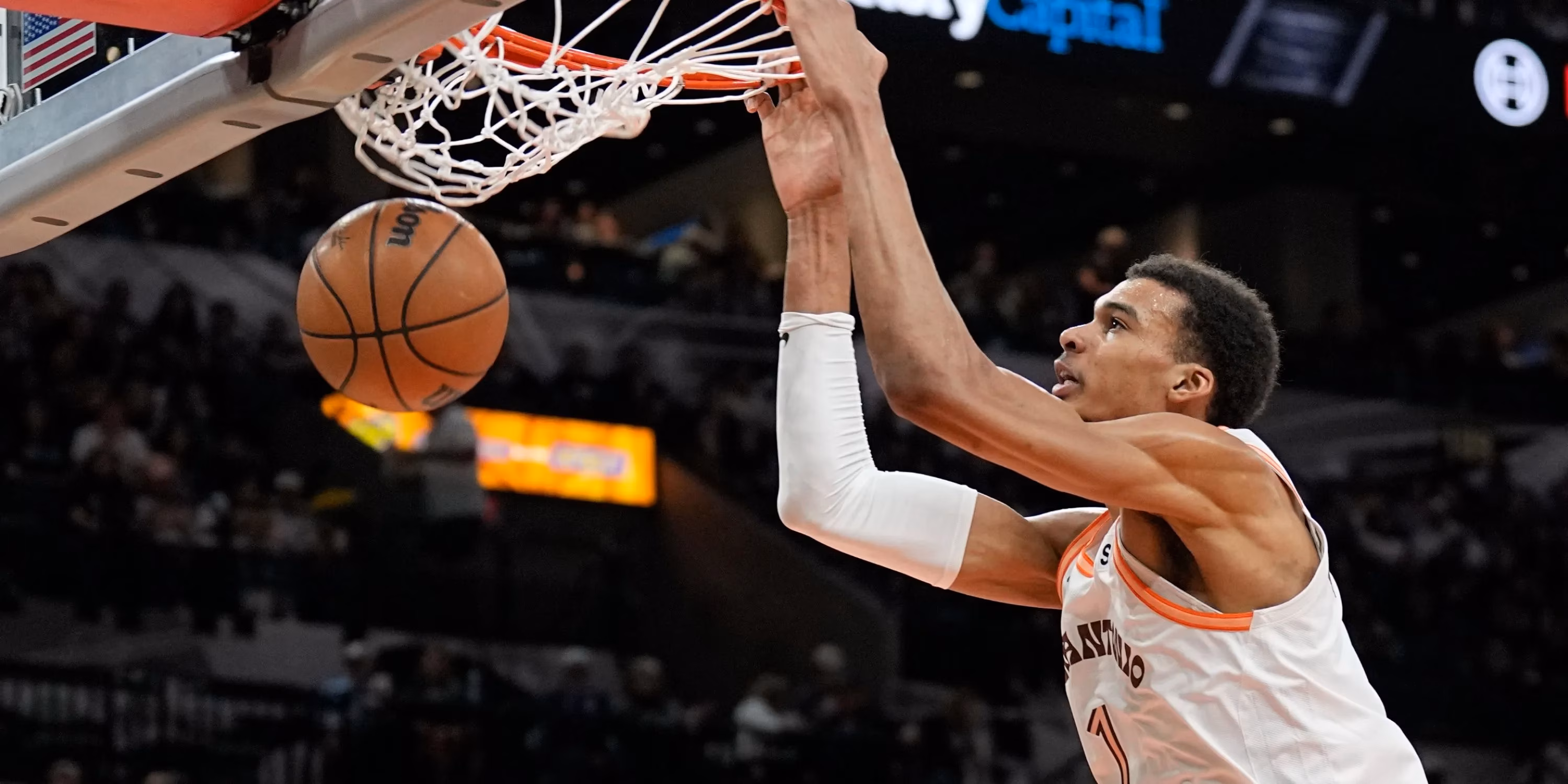 victor-wembanyama-eyes-future-all-star-dunk-and-three-point-contests-image-1